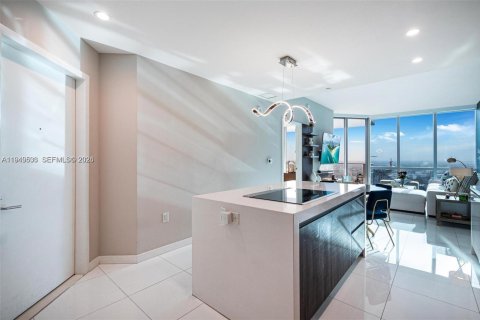 Снять в аренду кондоминиум в Майами, Флорида 2 спальни, 139.17м2, № 2005905 - фото 3