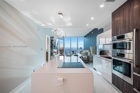 Снять в аренду кондоминиум в Майами, Флорида 2 спальни, 139.17м2, № 2005905 - фото 2