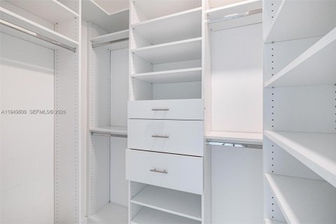 Снять в аренду кондоминиум в Майами, Флорида 2 спальни, 139.17м2, № 2005905 - фото 23