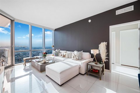 Снять в аренду кондоминиум в Майами, Флорида 2 спальни, 139.17м2, № 2005905 - фото 12