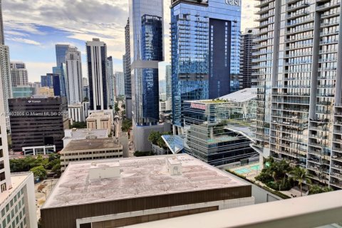 Condo in Miami, Florida, 1 bedroom  № 1956030 - photo 7