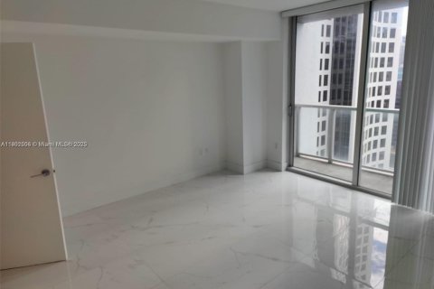 Condo in Miami, Florida, 1 bedroom  № 1956030 - photo 18