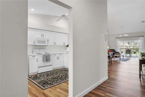 Condo in Sarasota, Florida, 2 bedrooms  № 1734967 - photo 11