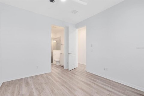 Touwnhouse à louer à Orlando, Floride: 3 chambres, 187.29 m2 № 2148220 - photo 4