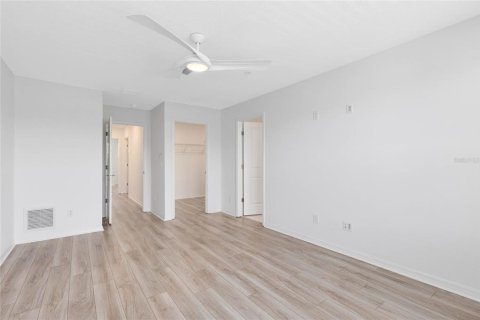 Touwnhouse à louer à Orlando, Floride: 3 chambres, 187.29 m2 № 2148220 - photo 15
