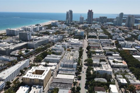 Condo in Miami Beach, Florida № 2041169 - photo 10