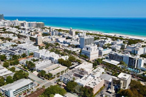 Condo in Miami Beach, Florida № 2041169 - photo 9