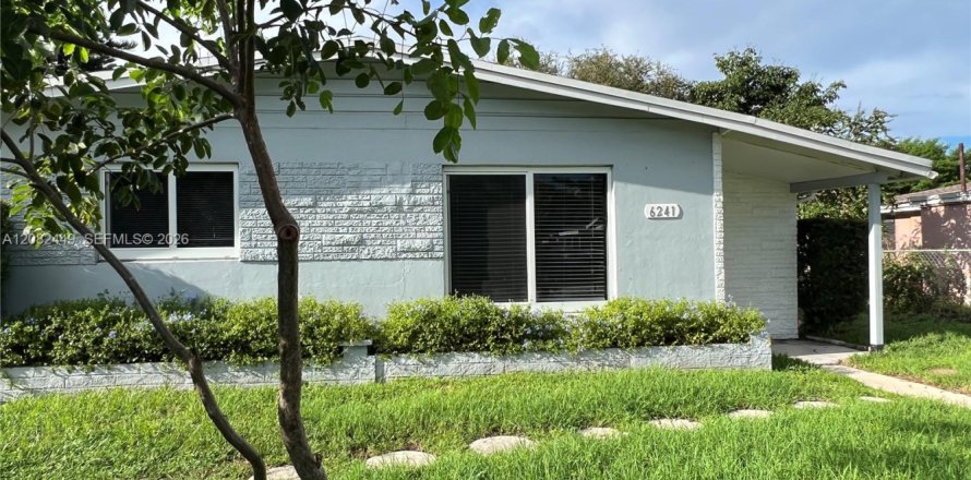 Villa ou maison à Davie, Floride 2 chambres № 2343196