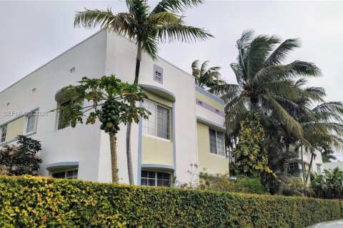 Condominio en alquiler en Miami Beach, Florida, 39.95 m2 № 1995852 - foto 10