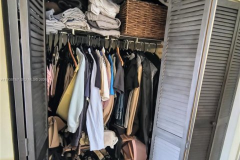 Condominio en alquiler en Miami Beach, Florida, 39.95 m2 № 1995852 - foto 7