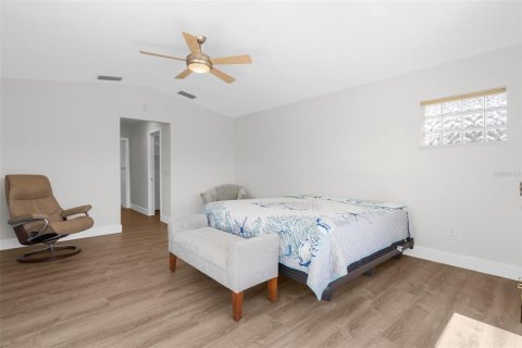 House in Punta Gorda, Florida 3 bedrooms, 168.06 sq.m. № 1793914 - photo 25