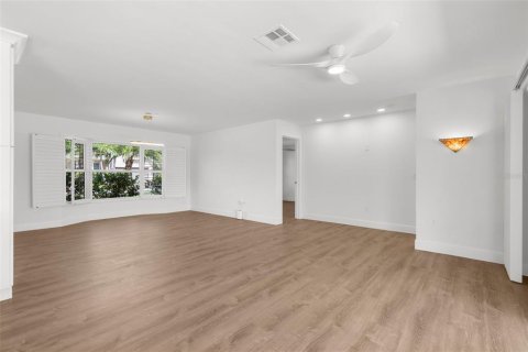 House in Punta Gorda, Florida 3 bedrooms, 168.06 sq.m. № 1793914 - photo 10