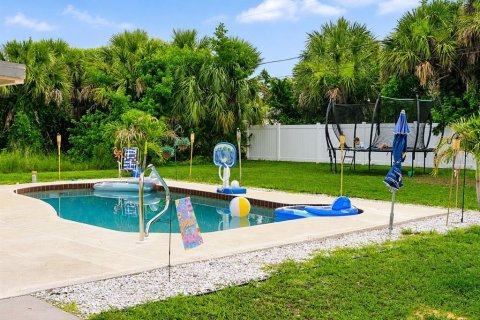 Villa ou maison à vendre à Port Charlotte, Floride: 3 chambres, 84.73 m2 № 2167383 - photo 15