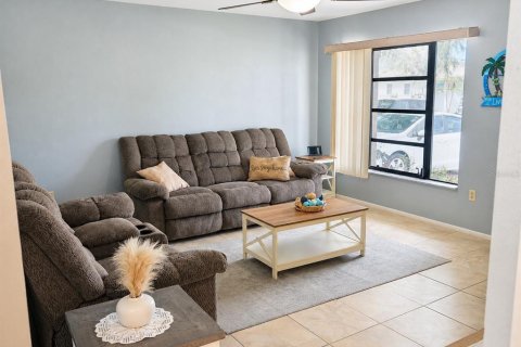 Villa ou maison à vendre à Port Charlotte, Floride: 3 chambres, 84.73 m2 № 2167383 - photo 4