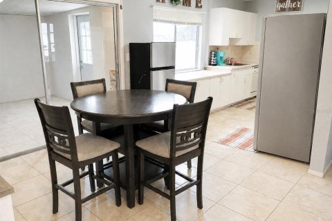 Villa ou maison à vendre à Port Charlotte, Floride: 3 chambres, 84.73 m2 № 2167383 - photo 10