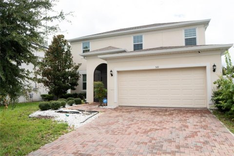 House in Davenport, Florida 4 bedrooms, 221.48 sq.m. № 2377940