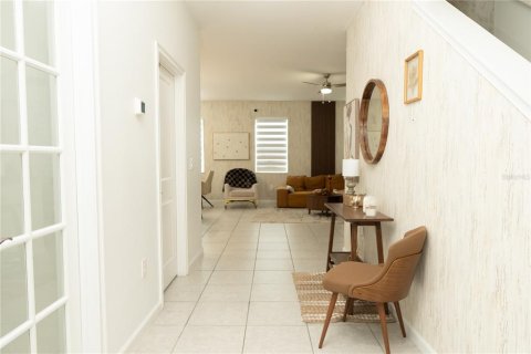 House in Davenport, Florida 4 bedrooms, 221.48 sq.m. № 2377940 - photo 6
