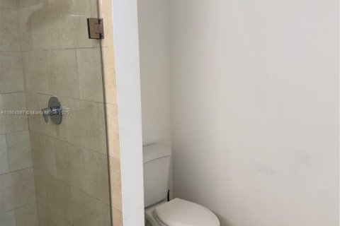 Condominio en venta en Miami, Florida, 1 dormitorio, 78.6 m2 № 2012571 - foto 21