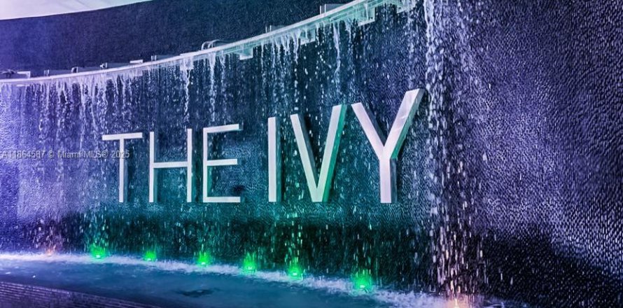 Condominio en Miami, Florida, 1 dormitorio  № 2012571