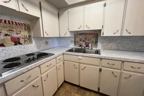 Condo in Clearwater, Florida, 1 bedroom  № 1535632 - photo 8