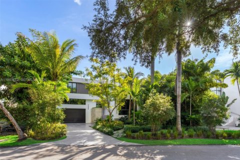 Casa en venta en Miami, Florida, 5 dormitorios, 407.1 m2 № 2003714 - foto 29