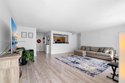 Condo in Aventura, Florida, 2 bedrooms  № 1875518 - photo 8