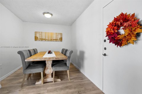 Condo in Aventura, Florida, 2 bedrooms  № 1875518 - photo 16