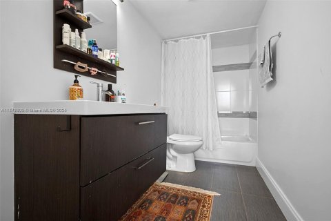 Condo in Aventura, Florida, 2 bedrooms  № 1875518 - photo 3