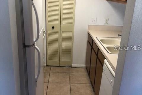 Condo in Tampa, Florida, 1 bedroom  № 2231542 - photo 4