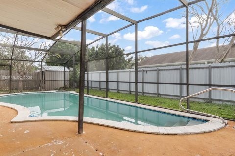 Купить виллу или дом в Майами, Флорида 3 спальни, 140.1м2, № 1986402 - фото 27