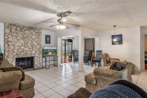 Купить виллу или дом в Майами, Флорида 3 спальни, 140.1м2, № 1986402 - фото 6