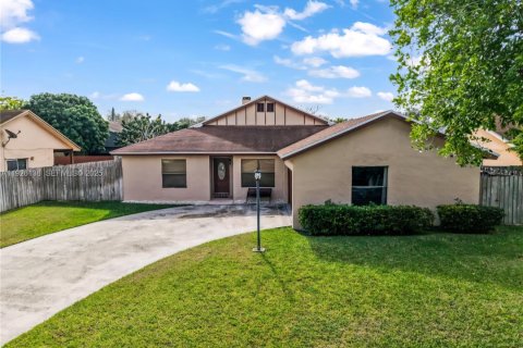 Купить виллу или дом в Майами, Флорида 3 спальни, 140.1м2, № 1986402 - фото 2