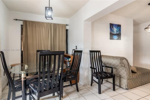 Купить виллу или дом в Майами, Флорида 3 спальни, 140.1м2, № 1986402 - фото 9