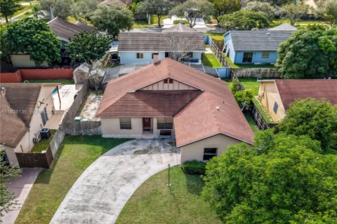 Купить виллу или дом в Майами, Флорида 3 спальни, 140.1м2, № 1986402 - фото 3