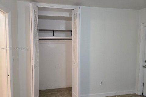 Condominio en venta en Miami Beach, Florida, 1 dormitorio, 43.2 m2 № 1752658 - foto 9