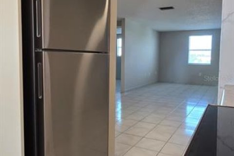 Copropriété à louer à New Port Richey, Floride: 2 chambres, 73.58 m2 № 2419819 - photo 4