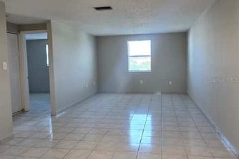 Copropriété à louer à New Port Richey, Floride: 2 chambres, 73.58 m2 № 2419819 - photo 7