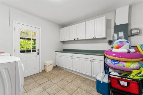House in Sarasota, Florida 3 bedrooms, 132.85 sq.m. № 2427414 - photo 23