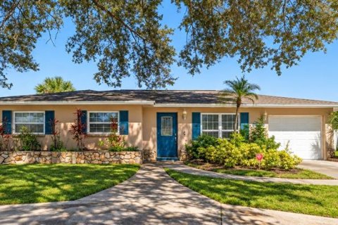 House in Sarasota, Florida 3 bedrooms, 132.85 sq.m. № 2427414