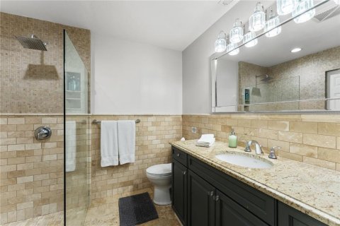 House in Sarasota, Florida 3 bedrooms, 132.85 sq.m. № 2427414 - photo 21