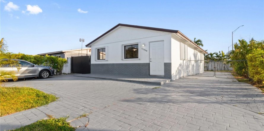 Villa ou maison à Miami, Floride 3 chambres, 98.1 m2 № 1975012