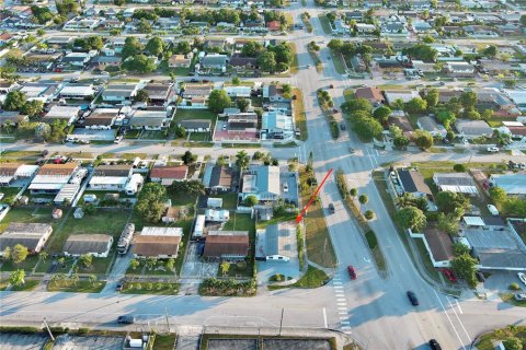 Villa ou maison à louer à Miami, Floride: 3 chambres, 98.1 m2 № 1975012 - photo 21