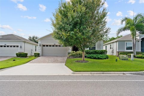 House in Clermont, Florida 3 bedrooms, 146.88 sq.m. № 1899054 - photo 2