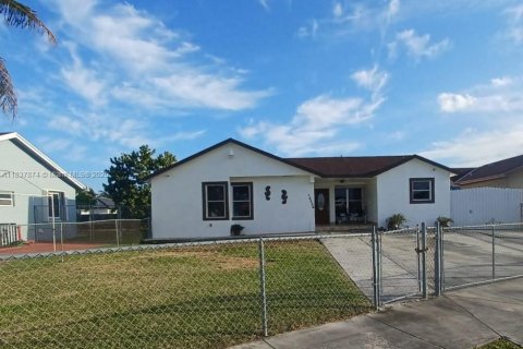 Casa en venta en Miami, Florida, 3 dormitorios, 133.31 m2 № 2035609 - foto 3