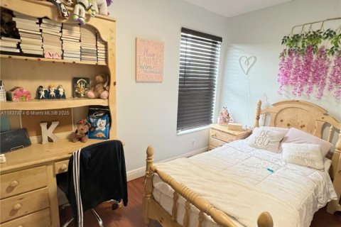 Casa en venta en Miami, Florida, 3 dormitorios, 133.31 m2 № 2035609 - foto 18