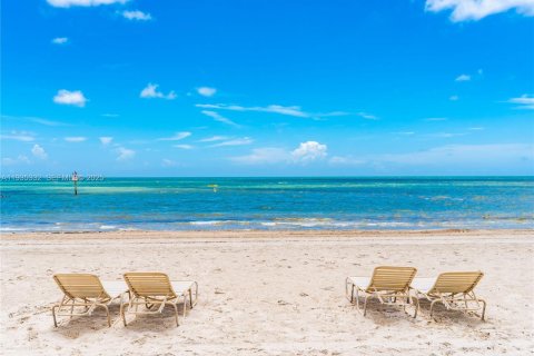 Condominio en venta en Key Biscayne, Florida, 4 dormitorios, 159.33 m2 № 1993663 - foto 28