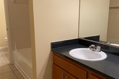 Condominio en alquiler en Kissimmee, Florida, 3 dormitorios, 115.76 m2 № 1910157 - foto 11