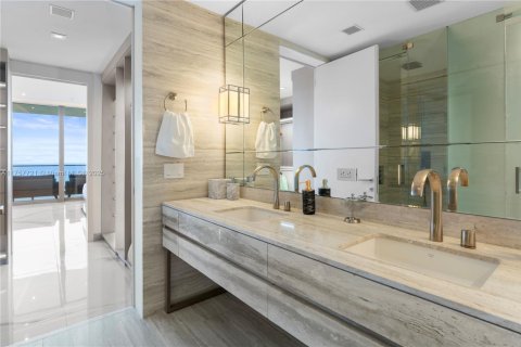 Condo in Sunny Isles Beach, Florida, 3 bedrooms  № 1503095 - photo 27