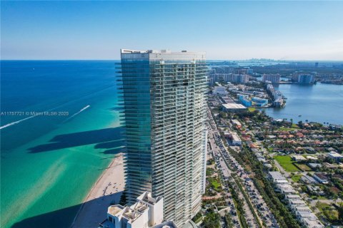 Condo in Sunny Isles Beach, Florida, 3 bedrooms  № 1503095 - photo 8