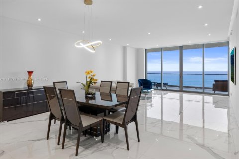Condo in Sunny Isles Beach, Florida, 3 bedrooms  № 1503095 - photo 16